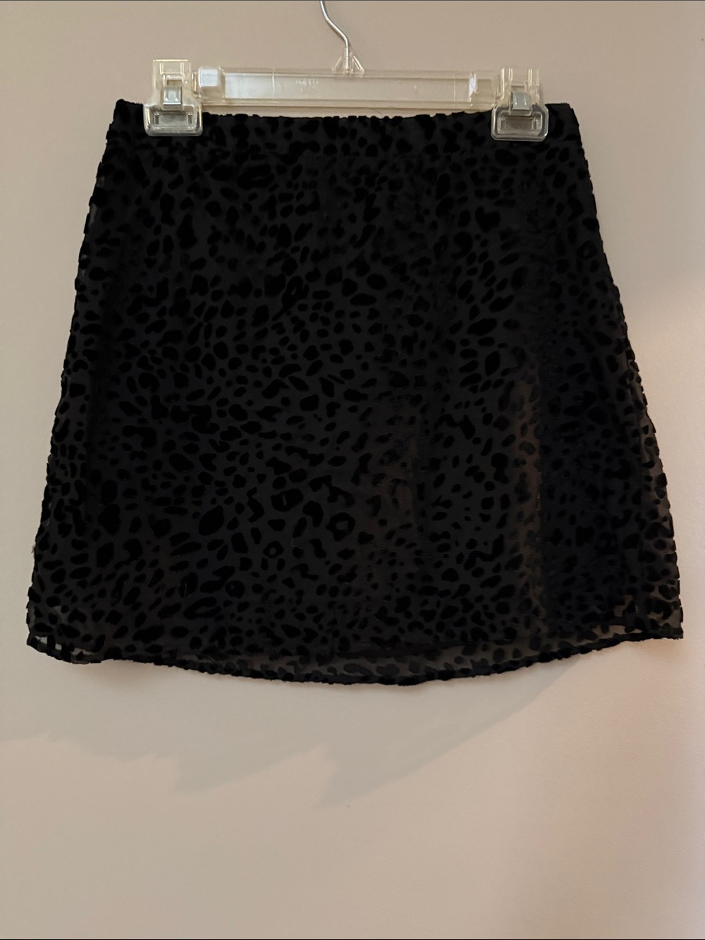 Sadie & Sage Black Velvet Flocked Animal Print Mini Skirt